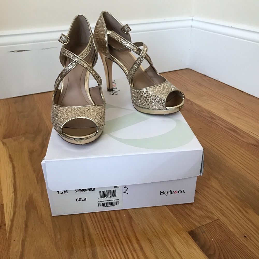 Sz 7.5 Style & Co gold glitter Simmoneglo dress shoe